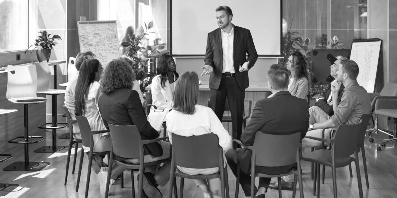 2024.01.23_leadershipknow_2413558405_bw